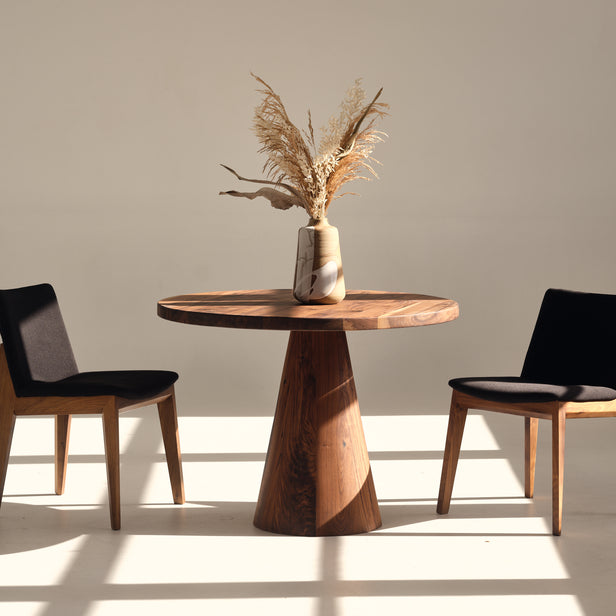 Livi Pedestal Table