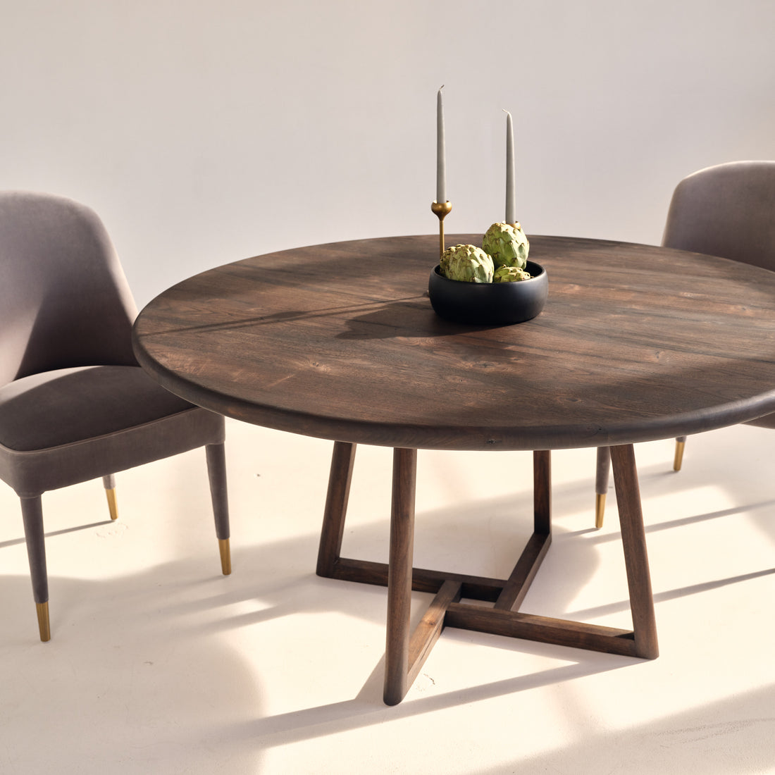Iris Dining Table